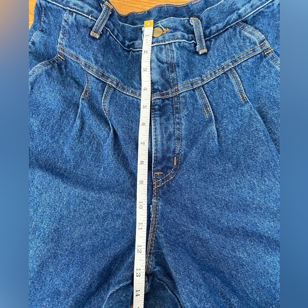 Vintage 1980s Chic Women's Pleated High Rise Mom Jeans, Tapered Leg Jeans, 31" - Picture 8 of 12
